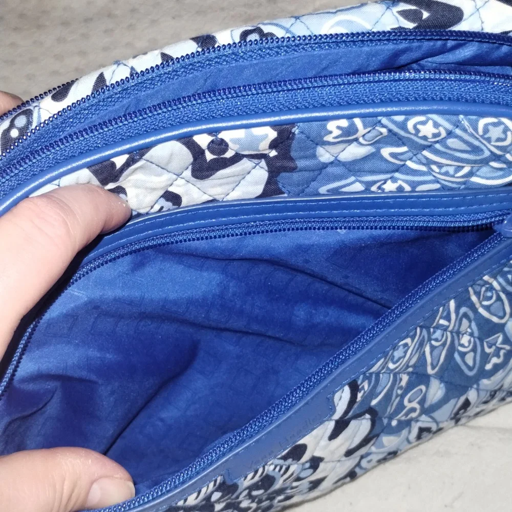 Vera Bradley blue floral cross body bag - Picture 5 of 10